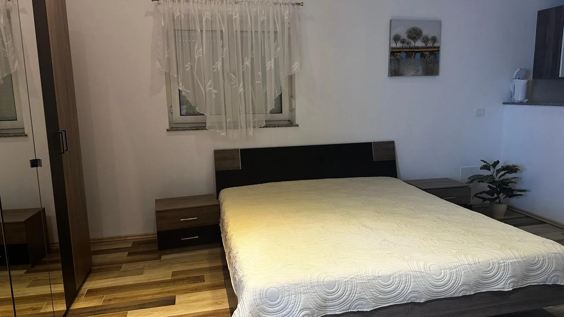Deluxe Apartment Playa Valbandon